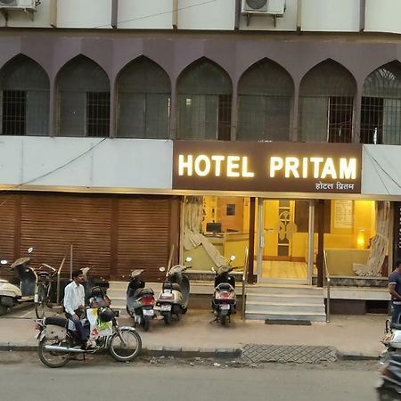 Hotel Pritam - Central Avenue Наґпур Екстер'єр фото